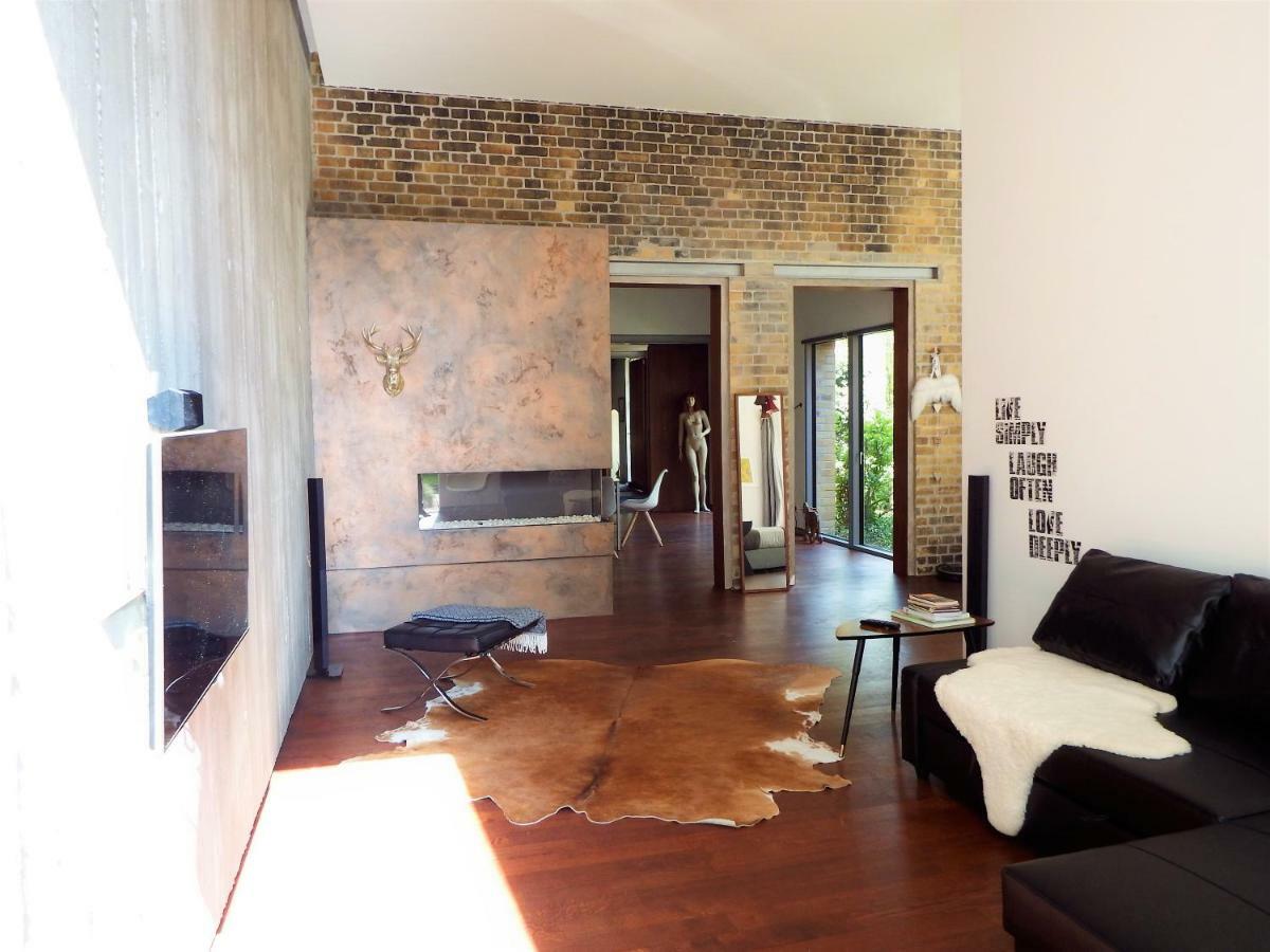Apartamento Loft Im Hundertjaehrigen Backhaus Leipzig Exterior foto